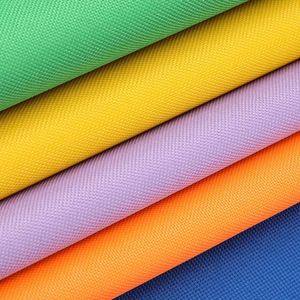 Tissu imperméable en polyester enduit PU 600D fabriqué en Chine pour sacs, tentes et bagages - Product Image 1