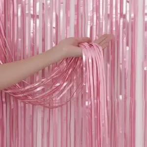 AA 10 Tende Metalliche, Decorazione per Feste 200x100cm - Product Image 1