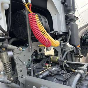 รถบรรทุกหัวลากดีเซล 6x4 ยี่ห้อซิโนทรัค ฮาวเวอร์ 10 ล้อ 351-450 แรงม้า ยูโร 3 พร้อมเครื่องยนต์เว่ยไช่ และเบาะนั่งระบบกันสะเทือนแบบลม - Product Image 6