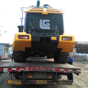 Chargeuse sur pneus Liugong CLG856 d'occasion Chargeur frontal à grandes roues Chargeur rétrocaveuse en stock - Product Image 4