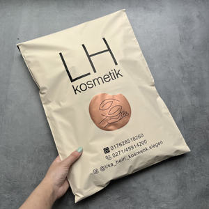 Sobres de Poliéster Color Durazno Personalizados con Impresión en Oro Rosa - Bolsas de Envío con Marca para Cosméticos y Marcas de Boutique - Product Image 5