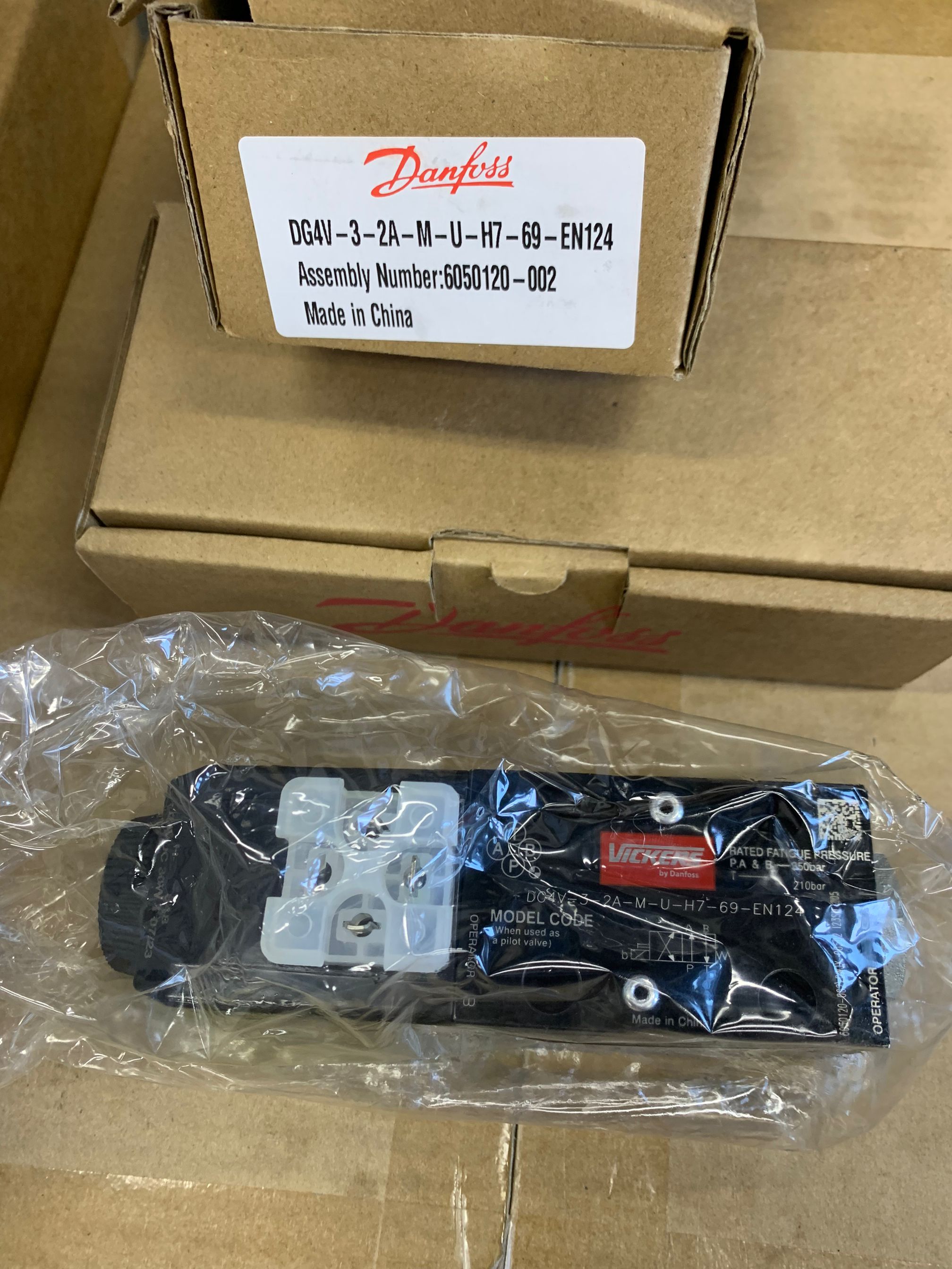 Valvola Di Controllo Direzionale 24V Nuova, Compatibile Con Vickers DG4V-3-2N-M-U-H7-60