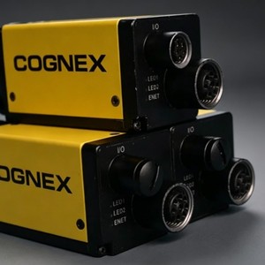 Caméra de numérisation d'image Cognex pour système d'inspection visuelle industrielle avec ports I/O LED et Ethernet pour l'automatisation des usines - Product Image 1