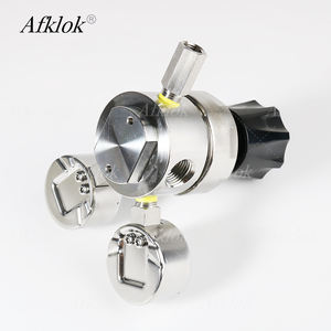 Regulador de Presión de <span class=keywords><strong>Gas</strong></span> Industrial de Entrada 4000 y Salida 300 psi, 1/2 Pulgada, Doble Manómetro, Flujo Medio con Válvula de Alivio, Resistente a la Corrosión - Product Image 2