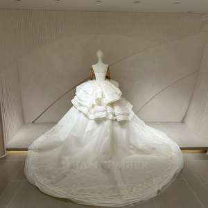 Robe de mariée élégante Spjy018, bustier en satin, jupe plissée à volants superposés, fleurs 3D, longueur ras du sol, coupe naturelle - Product Image 6