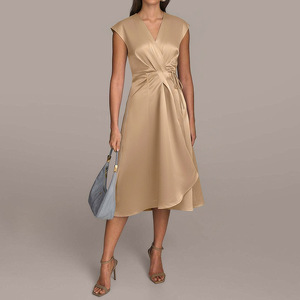 Abito in Raso Monocolore Senza Maniche Stile Socialite Elegante per Serate ed Eventi Nuziali, Nuova Collezione Estate 2026 - Product Image 6
