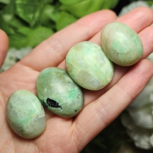 Piedra de Luna Verde Natural Pulida de Alta Calidad Crystalhola al por Mayor, 50-150g, Tendencia Moderna para Decoración Única del Hogar - Product Image 5