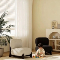Fauteuil d'appoint de luxe moderne pour hôtel, avec housse, écologique, confortable, gris, pieds en bois, design pour salon