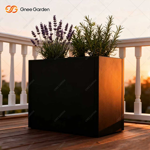 Jardinière carrée en métal noir urbain, acier robuste, pour patio et jardin, résistante à la rouille, expédition immédiate, accent géométrique - Product Image 6