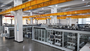 Thermoformeuse industrielle Sinoplast à 4 stations, 25-45 cycles/min, contrôles de tension personnalisés pour PET/PP/PVC, zone de formage max. 780x5400mm - Product Image 6