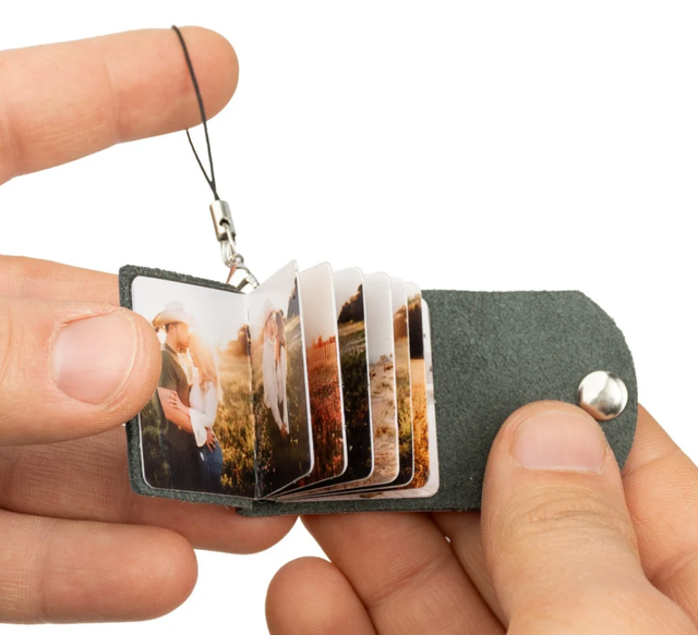 Dainty Mini Photo Key Chain Personalized Customized Photo Keychains Best Commemorative Gift for Family Graduation Present