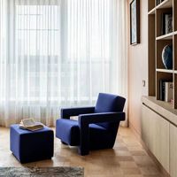 Fauteuil en velours italien minimaliste et durable, chaise en forme de 7, structure en bois, mobilier écologique pour balcon et chambre