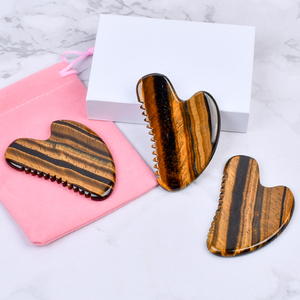 Massaggiatore Gua Sha in Pietra Naturale Occhio di Tigre a Forma di Cuore con Superficie Dentellata, Logo Personalizzabile, Strumento Facciale in Giada Marrone con Denti - Product Image 4