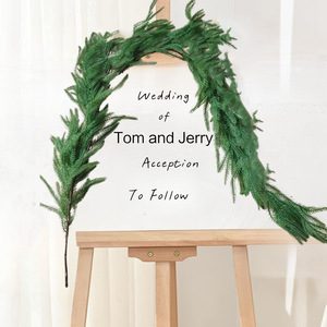 Aiguilles de pin simulées bandes de rotin en caoutchouc souple tenture murale décoration de <span class=keywords><strong>plante</strong></span> verte de Noël décoration de style forestier - Product Image 1