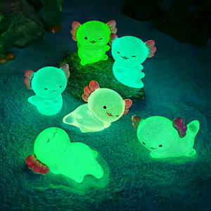 Animaux en résine créatifs, rêveurs, cosmiques, de couleur pastel, axolotls gelatinés qui brillent dans le noir pour globe à <span class=keywords><strong>neige</strong></span> DIY, pays des merveilles d'hiver - Product Image 2