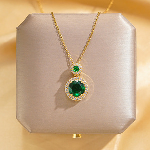 Collar de Cobre con Baño de Oro Real y Microincrustaciones de Diamantes, Moderno y Elegante para Mujer; Cadena de Bambú con Forma de Corazón; Famoso en Internet - Product Image 3