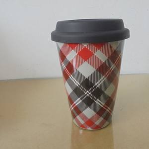 Mug à café en céramique à paroi simple avec logo personnalisé, <span class=keywords><strong>pour</strong></span> <span class=keywords><strong>emporter</strong></span>, avec couvercle en silicone - Product Image 3