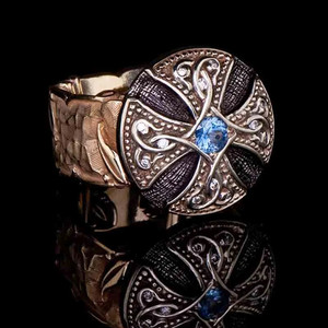 Anello Decorativo da Uomo Vintage Punk con Croce e Fiore - Product Image 1