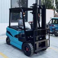 Chariot élévateur à contrepoids à pneus pleins, durable, alimenté par batterie, chariot élévateur électrique pour les travaux logistiques des centres de distribution
