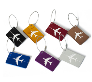 Étiquette de bagage en alliage d'aluminium en forme d'avion, personnalisée, de bonne qualité et à prix avantageux, avec un design moderne, 7,5x4,5 cm, pour les voyages - Product Image 1