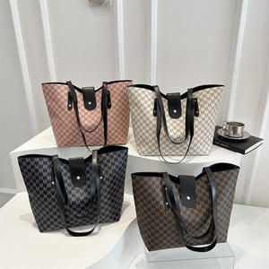 <b>Large</b> Capacity Women's <b>Bag</b> Spring 2025 Designer Tote <b>Bag</b> The Best-selling Women's <b>Shoulder</b> <b>Bag</b> - Product Image 1