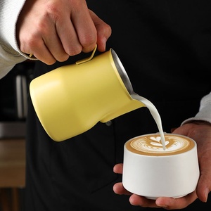 เหยือกนมสแตนเลส Kingze Barista Tools ขนาด 350 มล./450 มล. สีสันสดใส สำหรับทำลาเต้อาร์ต ชงกาแฟและชา - Product Image 4