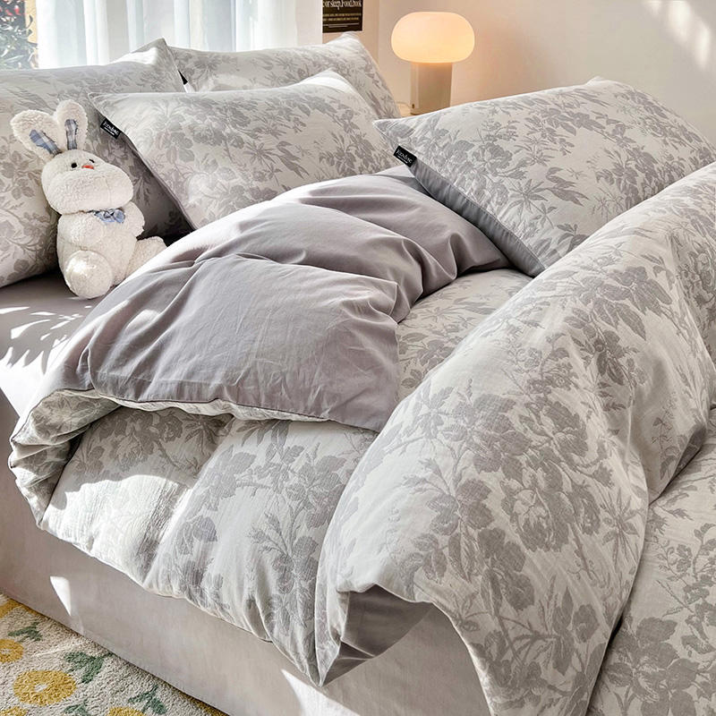 สีเทาอ่อน