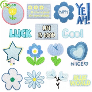 แผ่นปักลายหลากหลายแบบ รีดติดได้ สไตล์อินเทรนด์ ลายดอกไม้สีฟ้าสดใส ผ้าโพลีเอสเตอร์ สำหรับตกแต่งเสื้อผ้าและกระเป๋า - Product Image 1