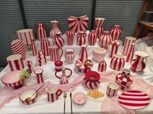 <span class=keywords><strong>Vaso</strong></span> di <span class=keywords><strong>ceramica</strong></span> a righe dipinto a mano <span class=keywords><strong>vaso</strong></span> di fiori <span class=keywords><strong>rosso</strong></span> elegante decorazione per la casa arte <span class=keywords><strong>ceramica</strong></span> <span class=keywords><strong>vaso</strong></span> per matrimonio e anniversario - Product Image 3