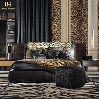 Fauteuil de loisirs en cuir noir de luxe léger italien, broderie originale importée, pouf d'extrémité de lit carré pour salon