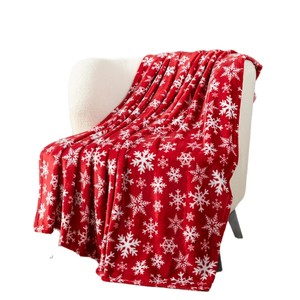 Manta de Felpa Roja con Diseño de Copos de Nieve Navideños, Rectangular, Antipilling, Decoración para el Hogar, Cálida, Suave y Acogedora para Invierno - Product Image 5