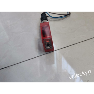 Leuze HT25C/4P <b>Diffuse</b> Sensor Used - Product Image 1