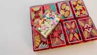 Mini tuiles de Mahjong de luxe modernes, brillantes, à motif floral en papier doré, avec base transparente rouge confettis, portables pour voyage américain