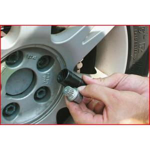 KS TOOLS Juego de llaves de vaso de impacto especial MASTER de 1/2 "para pernos de rueda, 17 piezas - Product Image 4