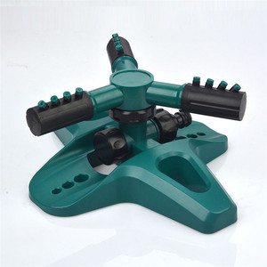 Économiseur d'eau 3 Bras 360° °   Arroseur rotatif en plastique pour pelouse, pulvérisateur à rotor pour jardin potager et entretien des pelouses - Product Image 1