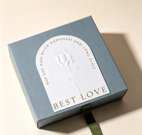 Boîte cadeau de luxe avec tiroir, rose en relief, ruban, fermeture magnétique, matériaux recyclés, boîte d'emballage en papier avec languette, bijoux