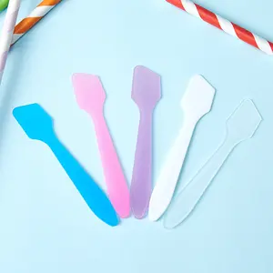 Mini kozmetik yüz kaşık küçük boyutu cilt bakımı krem spatula kozmetik pp/plastik spatula maskara makyaj kaşık