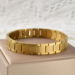 personnalisé gold plated stainless steel <b>engraved</b> geometric wide panel minimalist fine chain link bulk wholesale bracel - Product Image 1