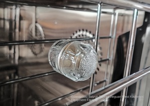 Four électrique à convection Jie Guan EB-8A à perspective complète pour usage commercial, 4 étagères, contrôle numérique du minuterie, acier inoxydable - Product Image 4