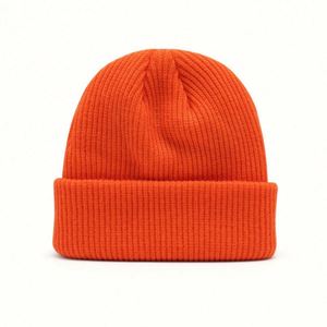 หมวกบีนนี่ไหมพรมอะคริลิค 100% สีพื้น ปักโลโก้ตามสั่ง สำหรับฤดูหนาว แบบ unisex  งานปัก 3 มิติ เหมาะสำหรับใส่ไปเที่ยวทะเลหรือทำธุรกิจ - Product Image 3