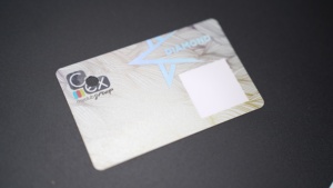 Credencial de Acceso para Compras Personalizada y Elegante con Banda Magnética y Zona para Firma - Product Image 5