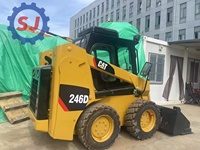 Gebrauchter Radlader 246D Kompaktlader Gelb Baumaschine für Hof- und Baustellenarbeiten