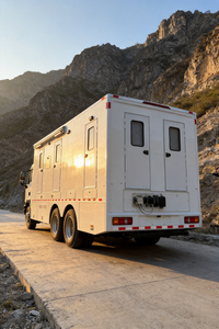 รถบรรทุกโรงพยาบาลเคลื่อนที่ซิโนทรัค 6x4 พร้อมโมดูลปรับแต่งได้สำหรับการบรรเทาภัยพิบัติ ได้รับการรับรองมาตรฐาน ISO - Product Image 3