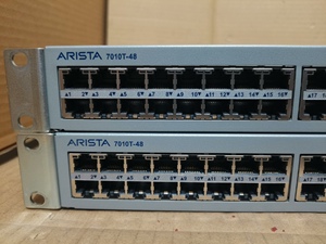 Arista DCS-7010T-48-R 48x RJ45 10/100/1000 4x SFP+ 1/10GbE Gigabit Ethernet Empilable VLAN LACP Routage <span class=keywords><strong>IP</strong></span> - Product Image 2