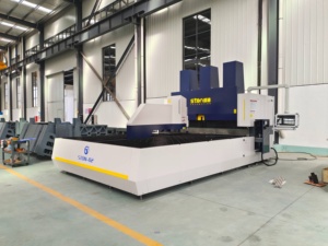 <span class=keywords><strong>CNC</strong></span> uốn máy tấm kim loại Bảng điều chỉnh Bender với robot - Product Image 4