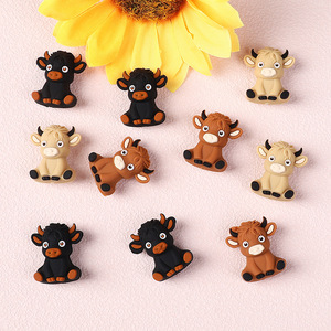 Nueva llegada venta al por mayor 3D niños DIY joyería decorativa suelta encantos Highland ganado cuentas de silicona para pulsera collar llavero - Product Image 5