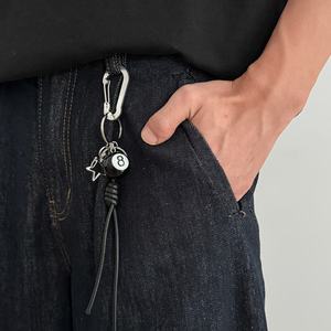 Llavero con Colgante de Estrella de Cinco Puntas y Bola 8 Negra Estilo Hip Hop para Hombre, Accesorio de Moda para Jeans, Regalo - Product Image 2
