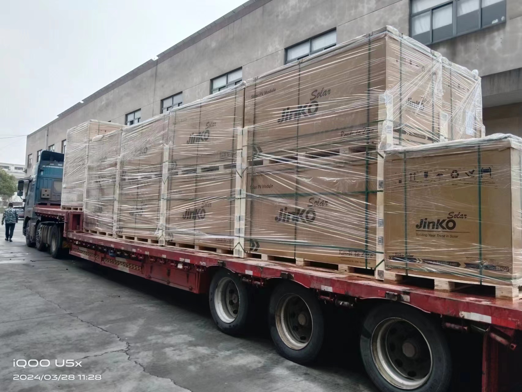 solar panel jinko 580w