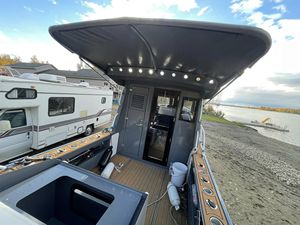 เรือตกปลาอลูมิเนียมขนาด9ม. x 2.45ม. เรือยนต์เรือตกปลาสำหรับงานปาร์ตี้สันทนาการทั้งกลางวันและกลางคืน - Product Image 4