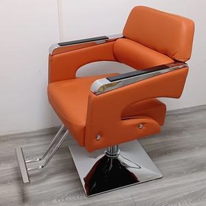 Sillón de Barbería de Alta Gama con Tapicería Resistente y Elevación Hidráulica - Product Image 4